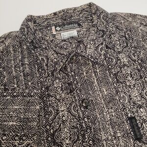 Columbia Shirt Mens XL Black White Geometric Tribal Cotton AM7885 Excellent S/S